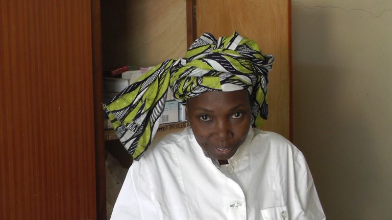 Coumba Krankenschwester Zentrum Mbour